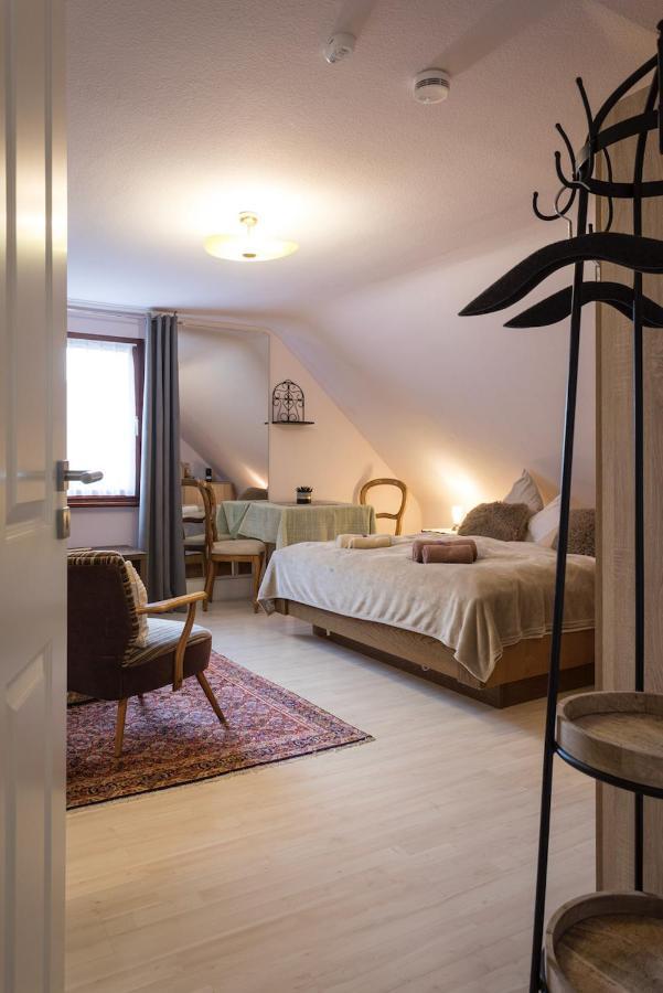 Gaestehaus Sandvoss * Titisee-Neustadt